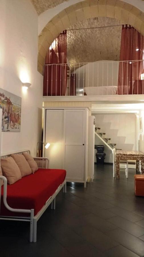 カリアリResidenze Palazzo Pesアパートメント エクステリア 写真